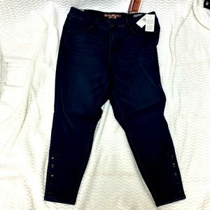 Melissa McCarthy jeans